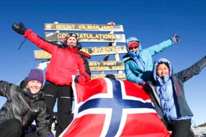 Elever på Seljord folkehøgskule nådde toppen av Kilimanjaro