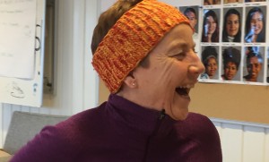 Kjersti Hovland er full av energi etter en nydelig skitur med ti elever