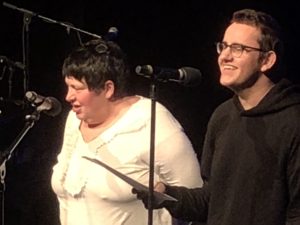 Wenche og Mathias synger seg rett inn i hjertene til alle i salen