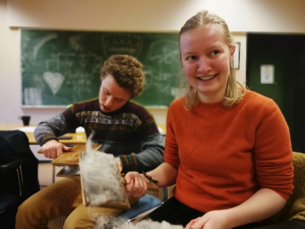 karde ull elever Bømlo folkehøgskule
