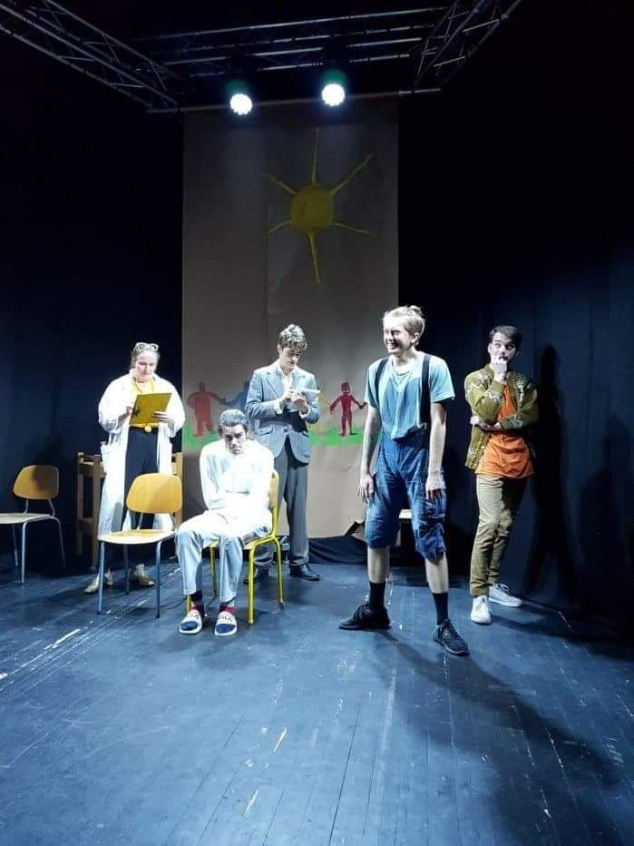 Scenebilde fra teaterforestilling