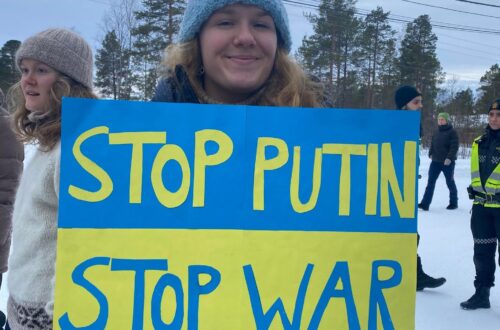 Folkehøgskoleelever engasjerer seg mot krigen i Ukraina
